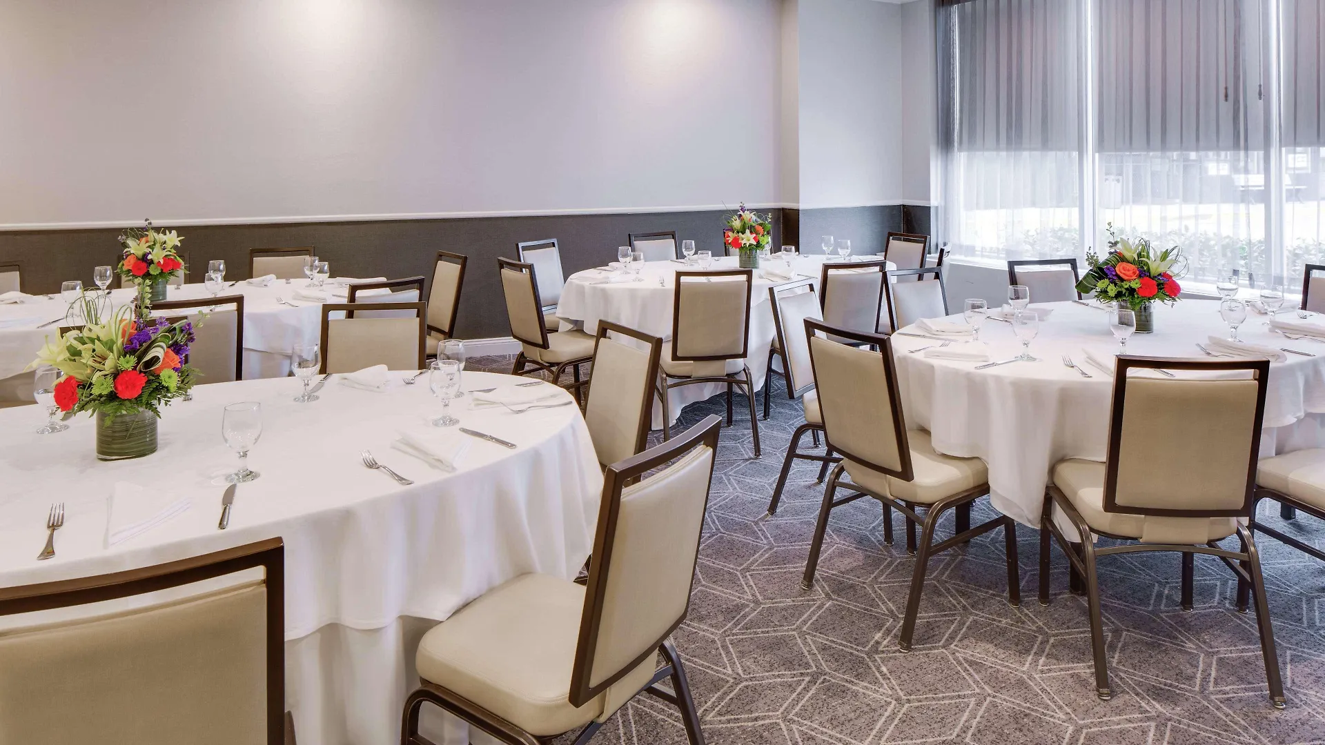 ***  Hilton Newark Airport Hotell Elizabeth USA