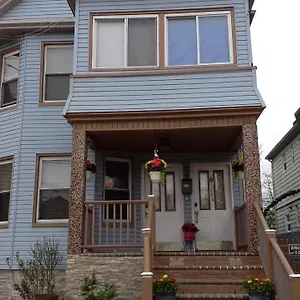 Homestay Hova House North