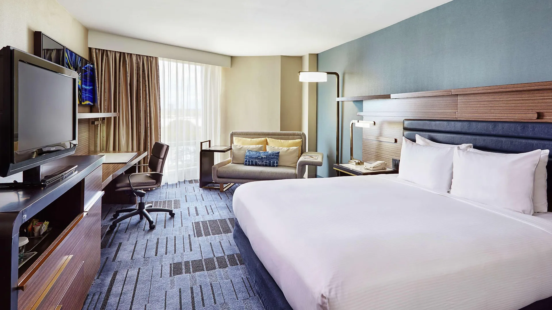 Hilton Newark Airport Hotel Elizabeth 3*,  United States