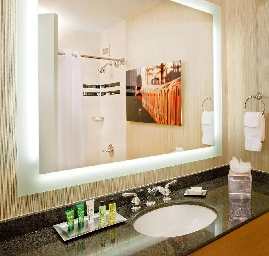 Hilton Newark Airport Hotel Elizabeth 3*,  United States